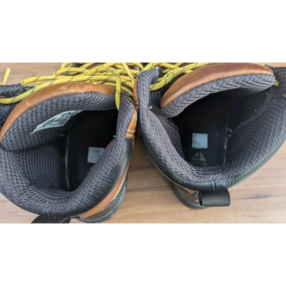 Nike ACG Woodside Hiking Leather Duck Boots 386469-200 Men Size 7.5